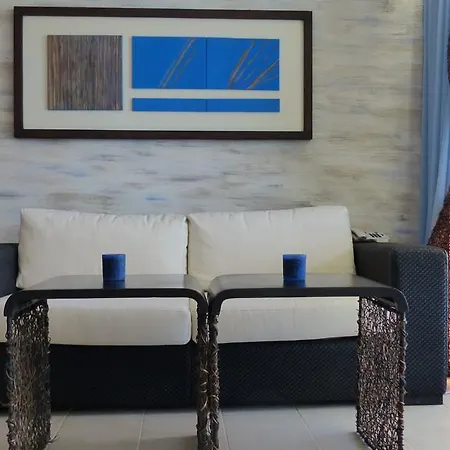 Apartment Oasis *