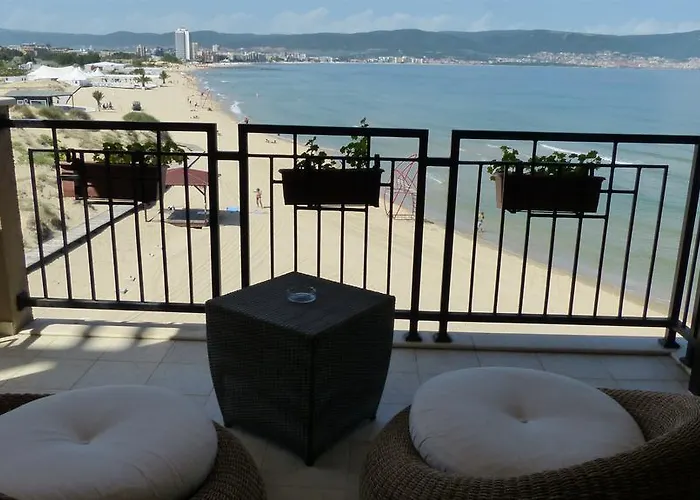 Oasis Beach Studios Apartment Sunny Beach