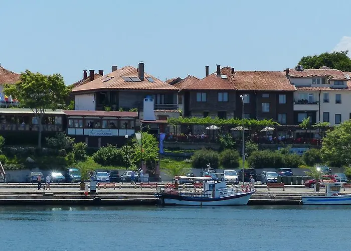 Oasis Beach Studios Apartment *